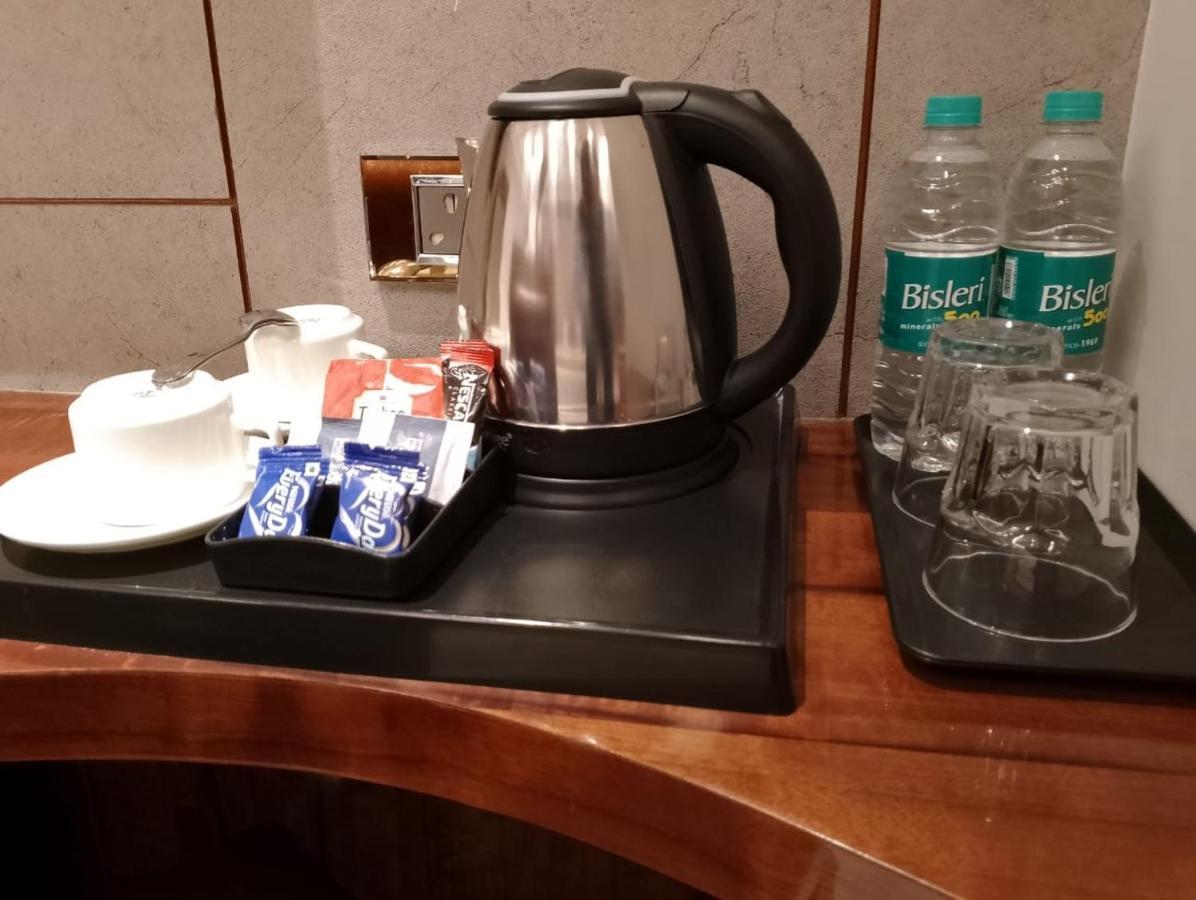 Hotel Suncity Palace 卡蒂哈尔 外观 照片