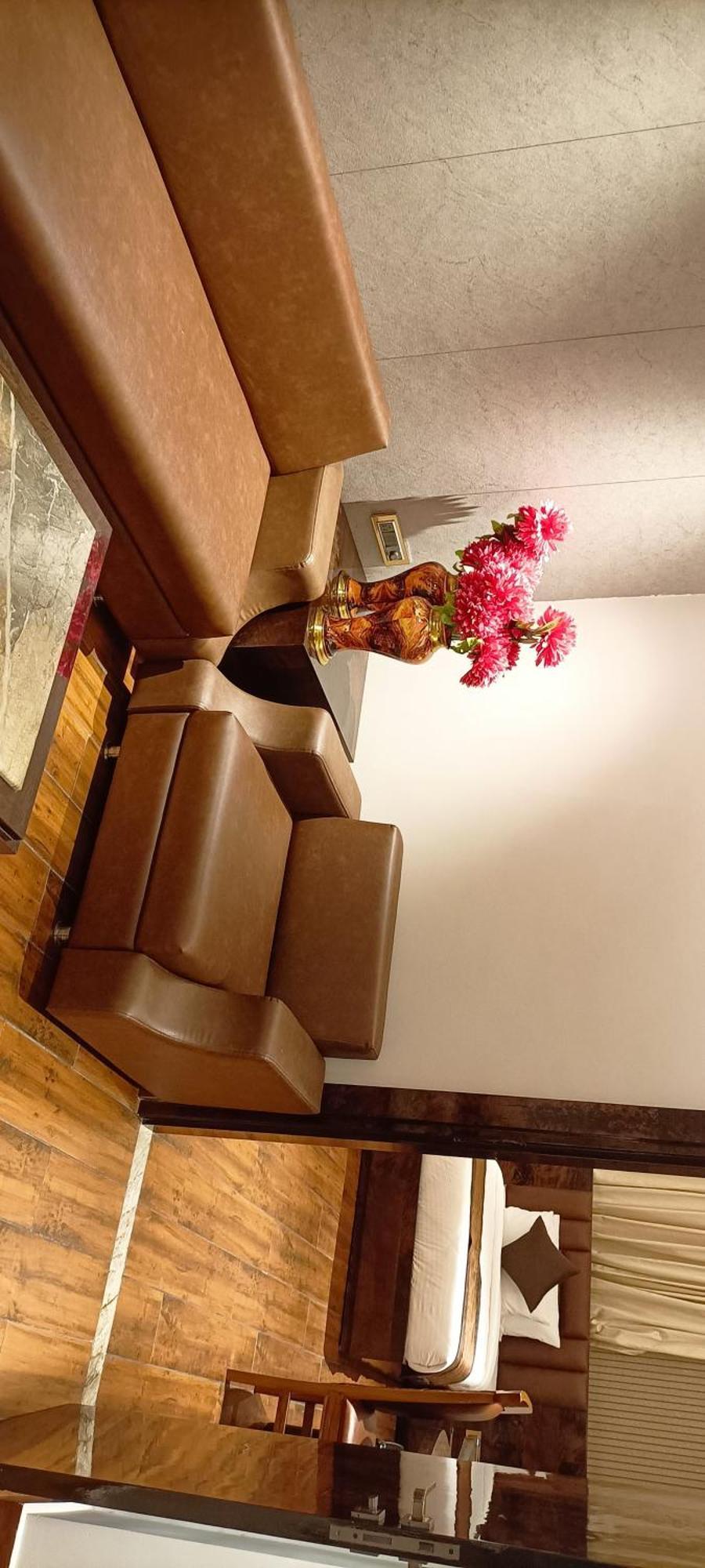 Hotel Suncity Palace 卡蒂哈尔 外观 照片