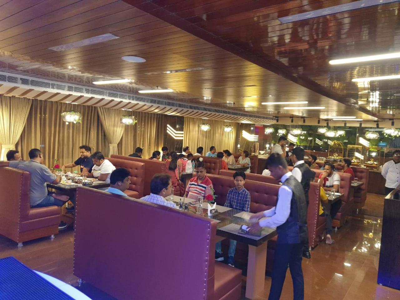 Hotel Suncity Palace 卡蒂哈尔 外观 照片