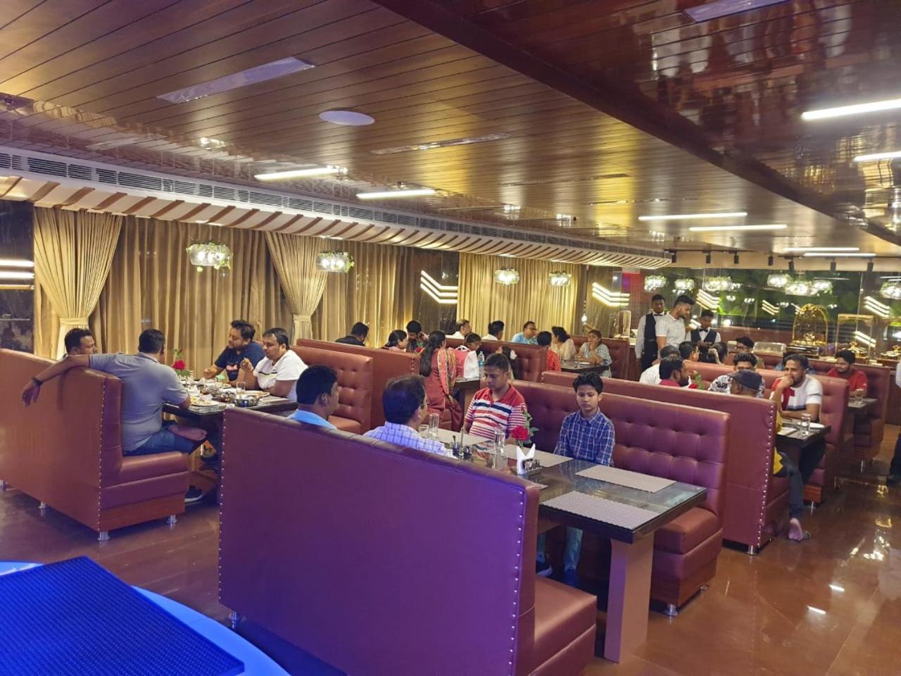 Hotel Suncity Palace 卡蒂哈尔 外观 照片